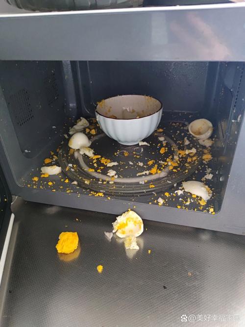 微波炉加热鸡蛋的爆炸原理