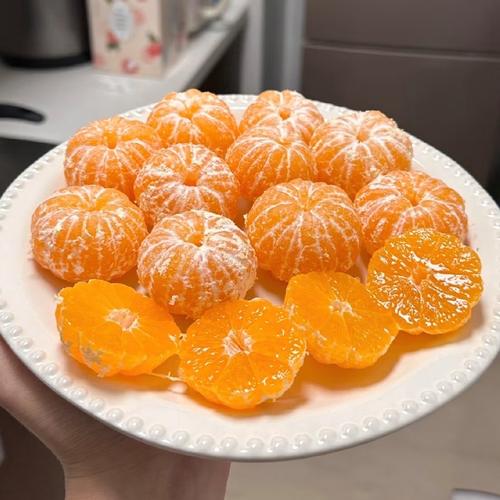 剥橘子不沾手！这样剥超完整
