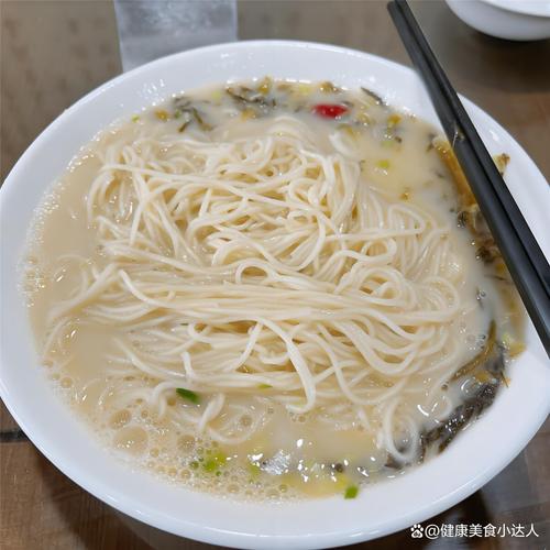 煮面条时加冷水还是加热水？
