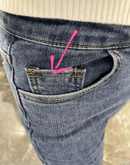 牛仔裤的小口袋最初是放什么的？