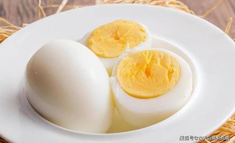 煮鸡蛋加这个更容易剥壳