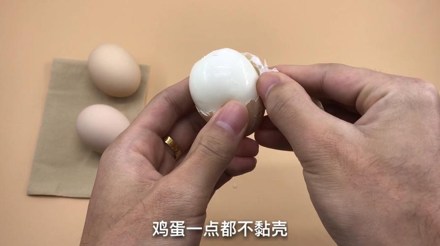 煮鸡蛋总开裂？水里加这个立刻解决