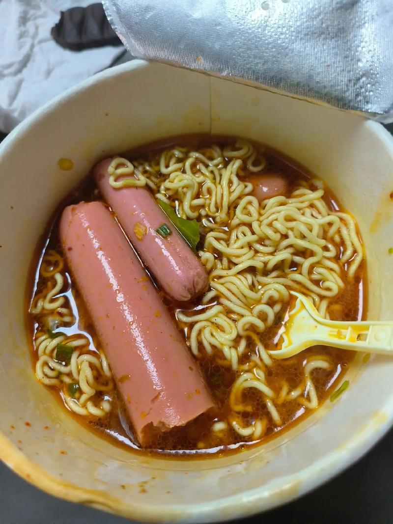 泡面桶内壁的真相