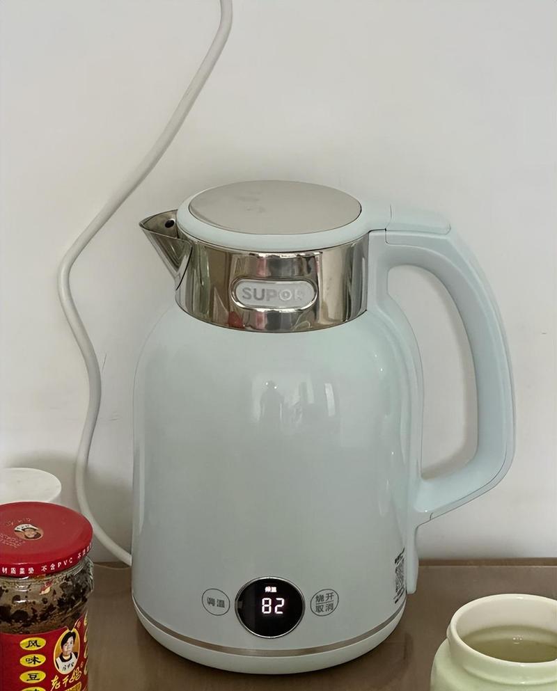 电热水壶节能技巧：烧水量影响耗电