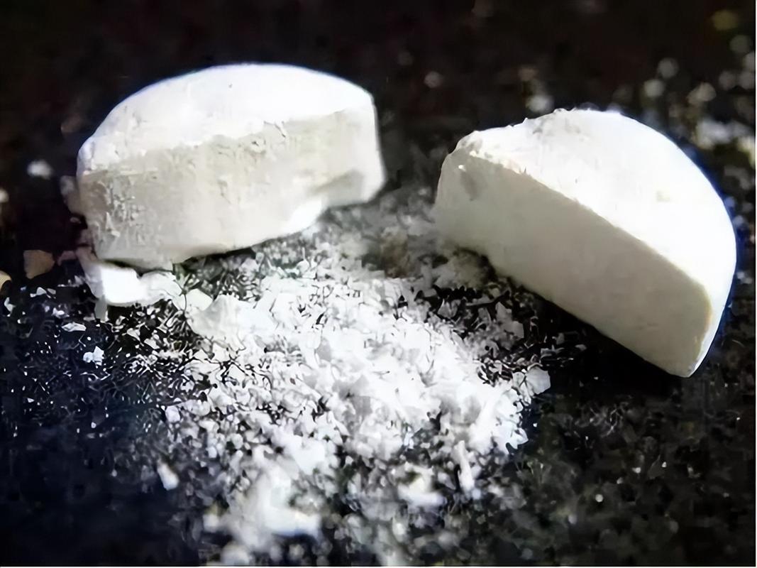 药片为什么有刻痕？掰开吃有讲究