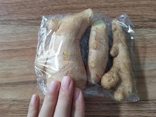 生姜保存实测：沙子VS纸巾VS冰箱对比