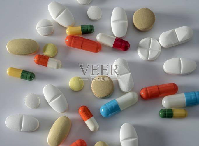 药片不同颜色和形状的原因