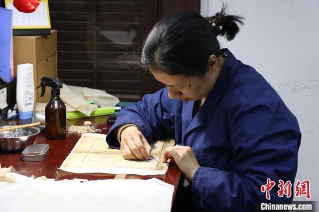 短剧《古籍修复师的日常》刷屏：冷门职业背后的神秘故事​