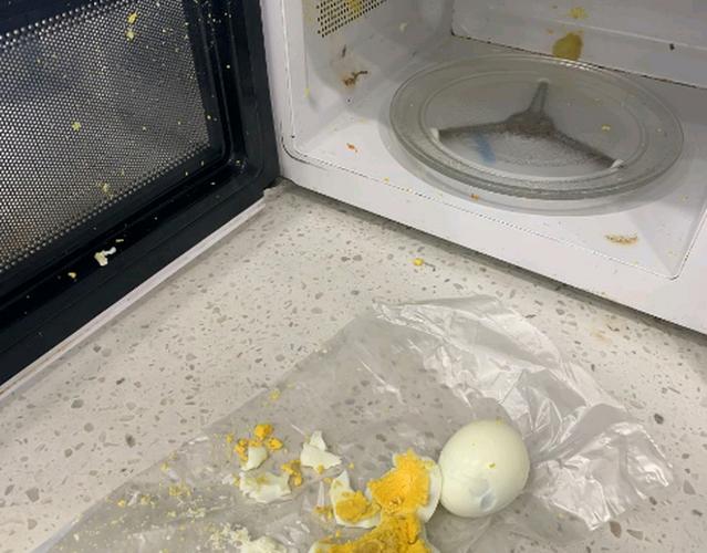 为什么微波炉加热鸡蛋会爆炸?这些食物也不能进微波炉