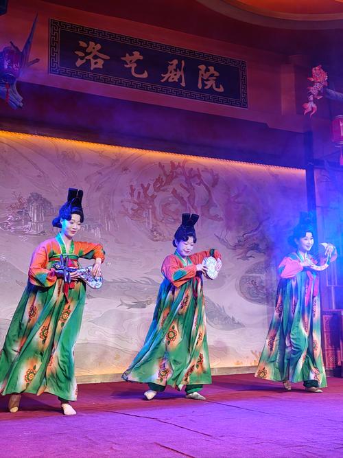 短剧行业 “非遗技艺短剧宇宙” 构建:传统文化的影视化矩阵
