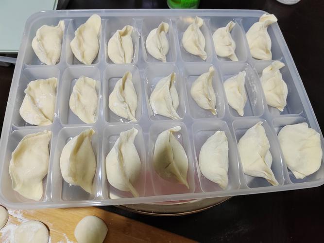 煮饺子加食用油？这个技巧防粘超有效