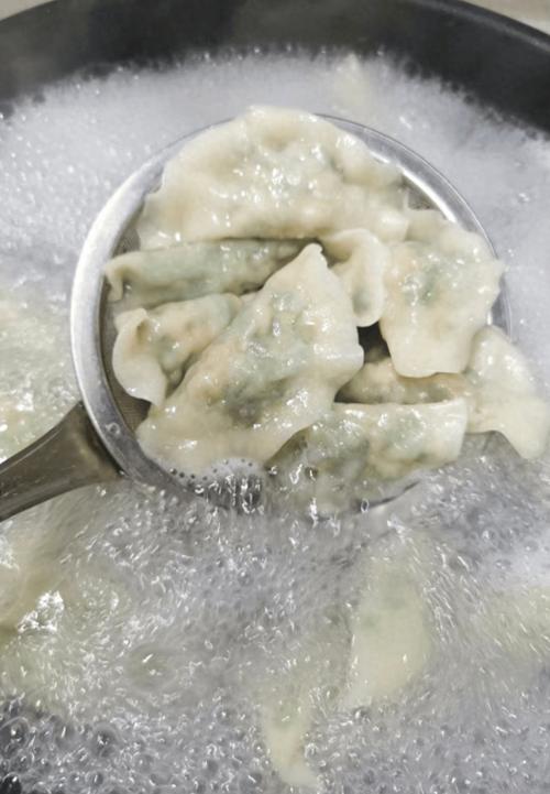 煮饺子不破皮的终极水温控制技巧