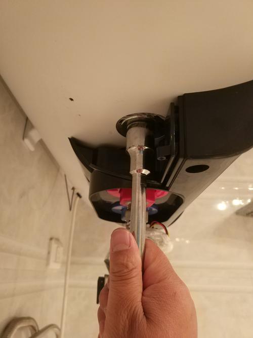 如何清洗电热水器的加热管?
