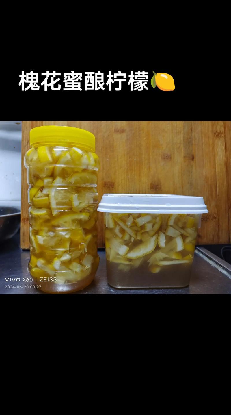 用柠檬汁擦拭冰箱密封条,异味细菌全消失