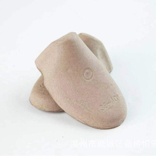 旧报纸垫鞋盒，防潮又能撑鞋型