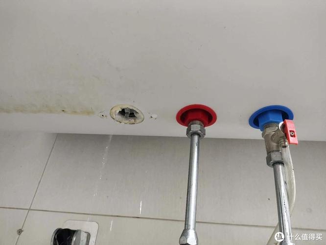 如何清洗电热水器的排污口？