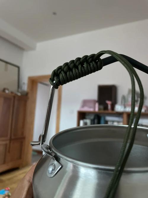 旧毛线钩的冰箱防烫手把套