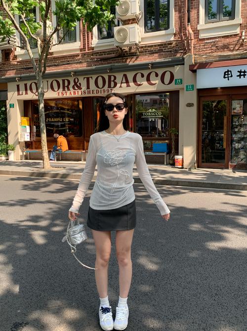 为什么夏天要穿透气的衣服?