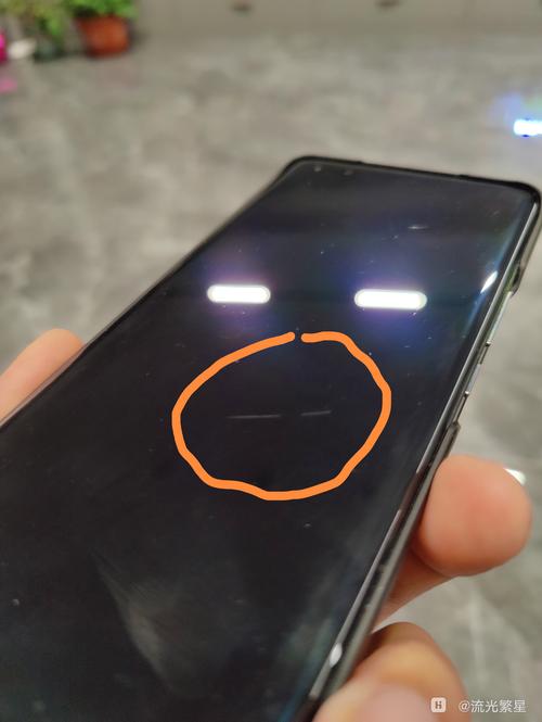 手机屏幕有划痕怎么修复？