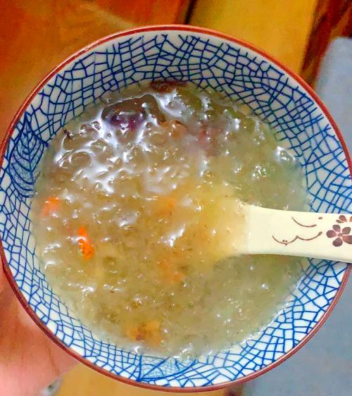 怎样泡发银耳才能出胶多?