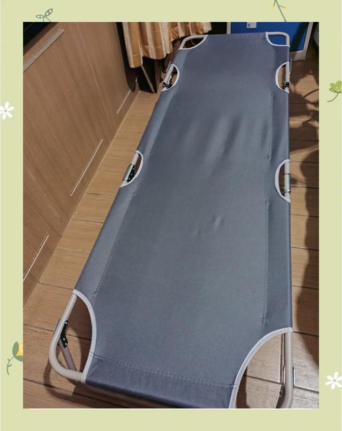医院陪护椅秒变床的折叠机关