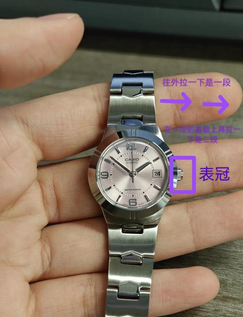 手表日历卡滞怎么办？顺时针转动表冠调整