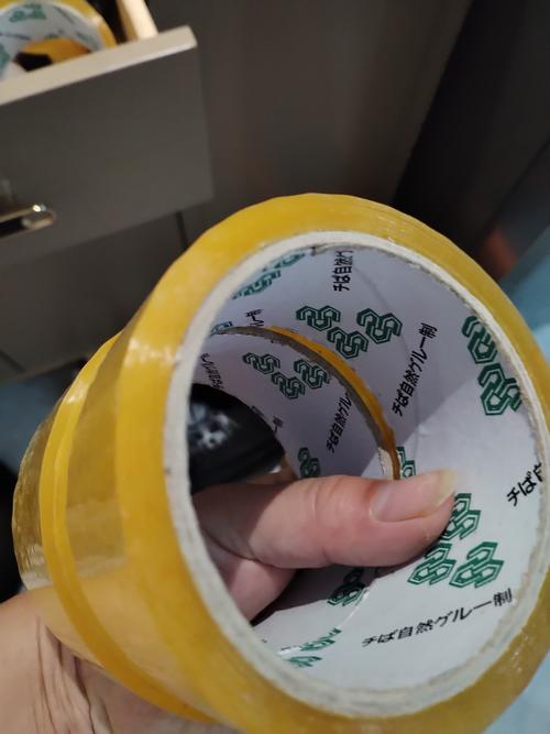文件夹标签脱落怎么办?透明胶带覆盖保护