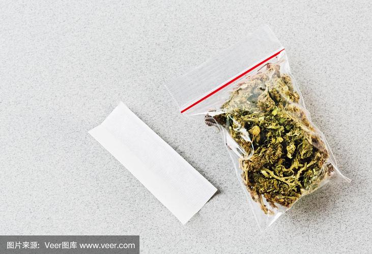 怎样去除衣服上的大麻储存包装纸味？