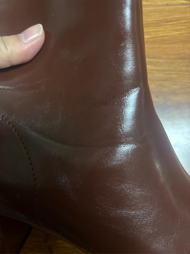 新买的皮鞋有折痕怎么处理?