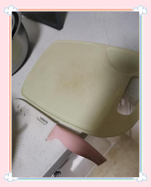 厨房刀具生锈？用土豆皮内侧擦拭，锈迹瞬间脱落