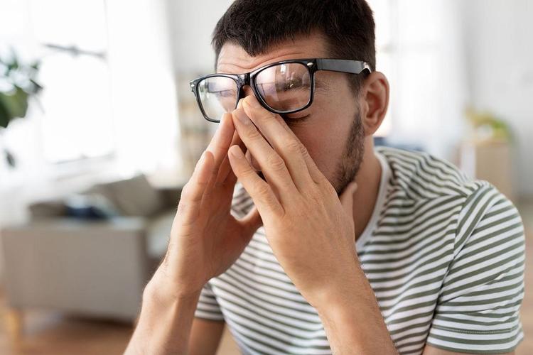 电脑族防视疲劳？每小时「远眺 5 分钟」