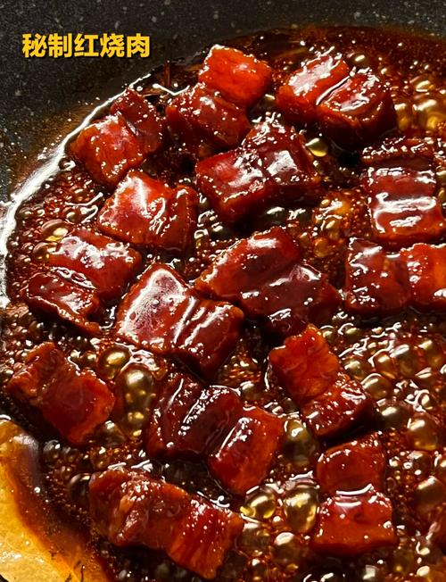 做红烧肉炒糖色用冰糖还是白糖？焦糖化反应差异