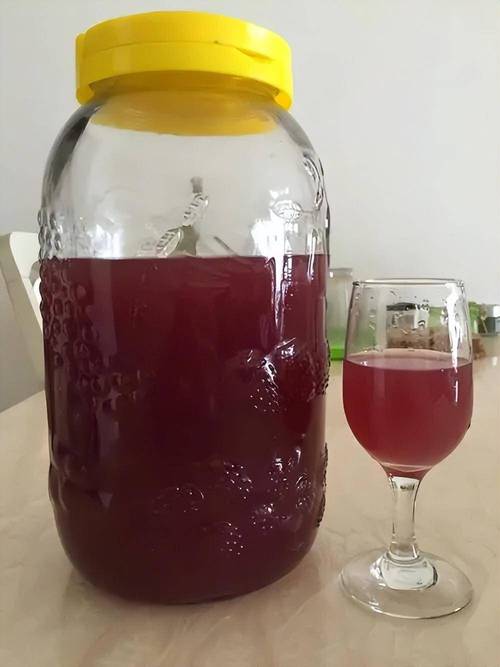 玻璃瓶酿葡萄酒?加入「冰糖促进发酵」