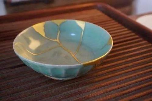 陶瓷碗缺口修补!金粉镶嵌 + 树脂填充工艺